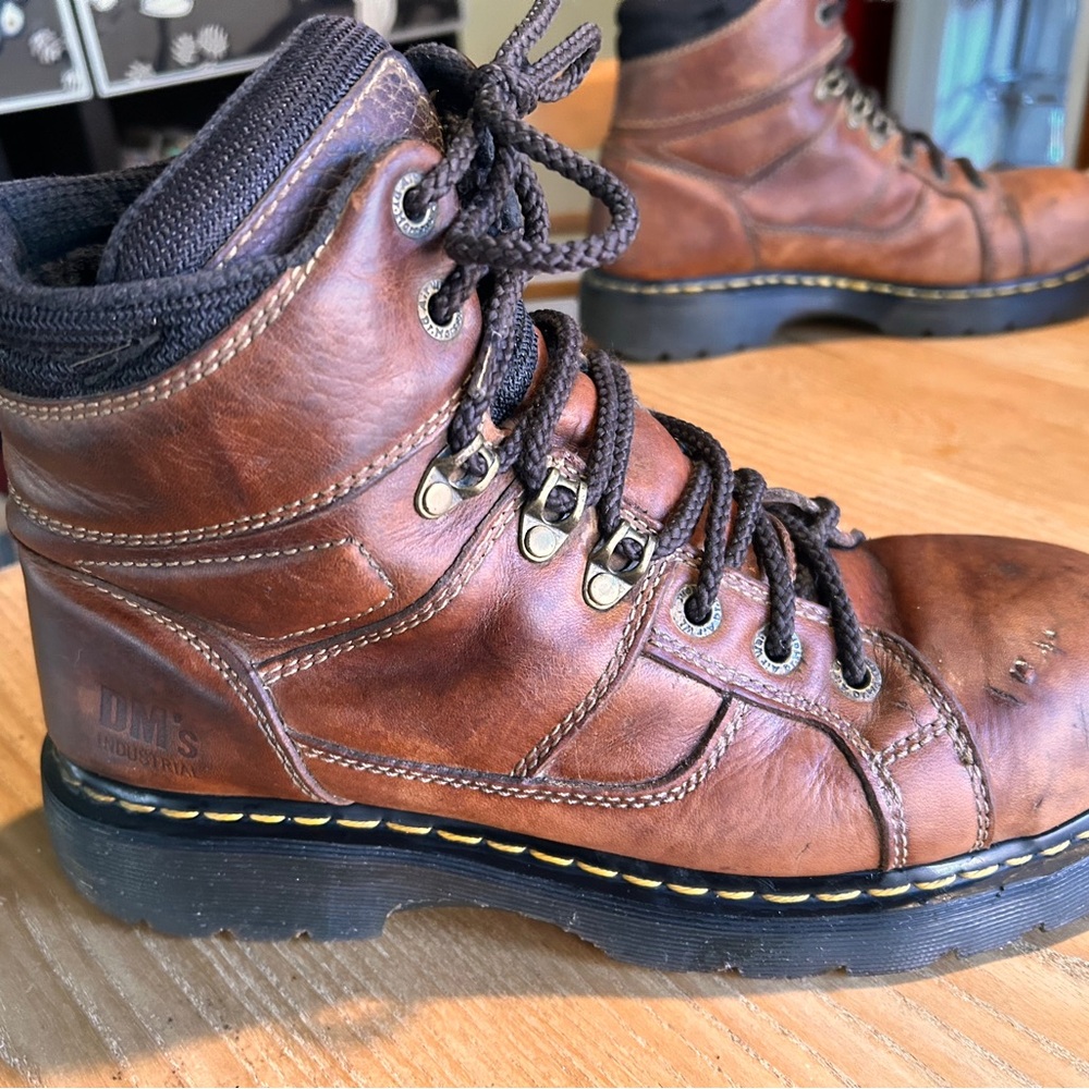 Dr. Martens Brown Leather Men's Boots - Picture 9 of 12
